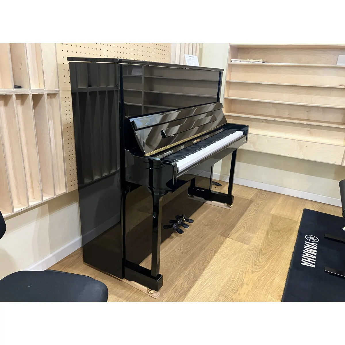 W.Hoffmann W.Hoffmann T-128 pianino 128cm - zdjecie 4
