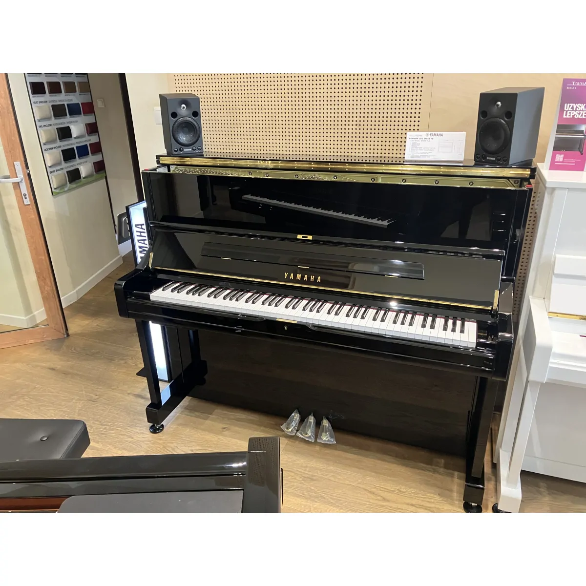YAMAHA Yamaha DU1 EN PE pianino z systemem Disklavier - zdjecie 3