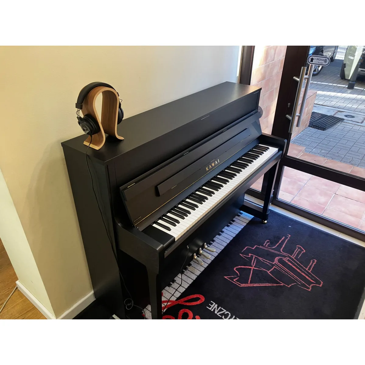 KAWAI KAWAI E200 ATX3L pianino akustyczne z systemem cichej gry - zdjecie 6