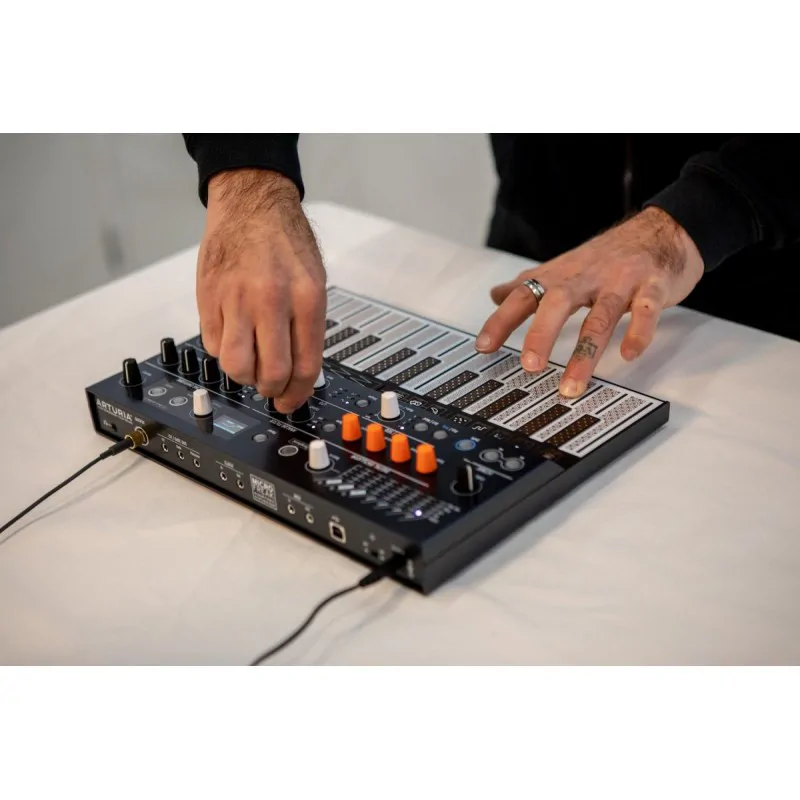 Arturia Arturia MicroFreak hybrydowy syntezator - zdjecie 6